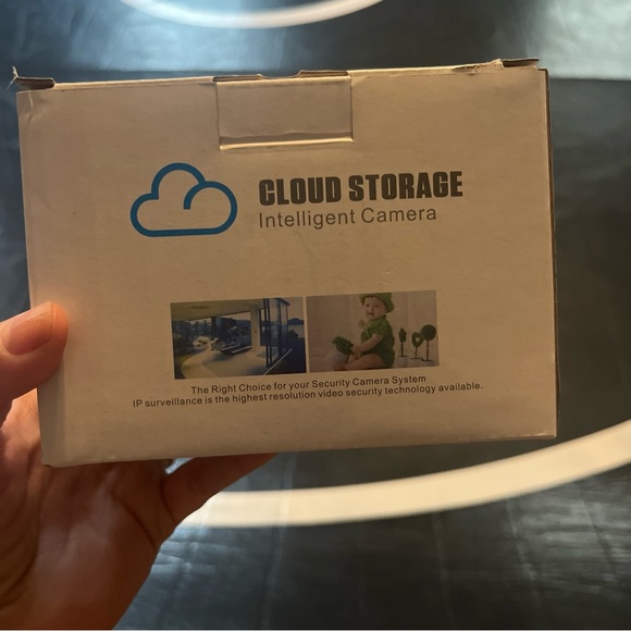 Cloud Storage Intelligent Camera Comes with 2 - Picture 3 of 4